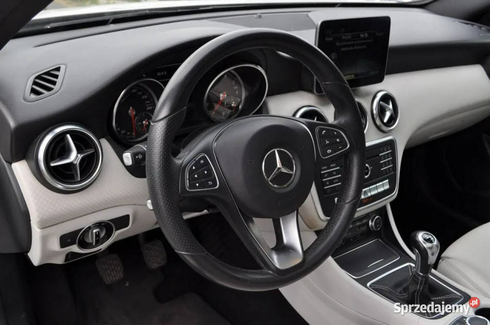 Mercedes A 180 MERCEDESBENZ KLASA A 180 Benzyna system Start-Stop Warszawa sprzedam