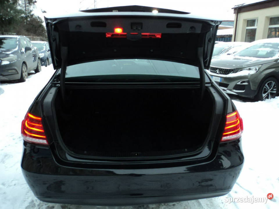 Mercedes E 350 sprzedam ładnego MERCEDESA E 30 komputer pokładowy Lublin sprzedam