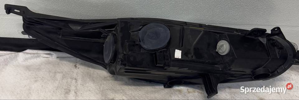 Lampa lewy przód Ford Fiesra MK7 Lift 1317 Jasienica