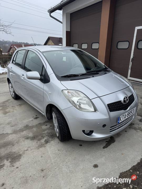 Toyota yaris 13 B grama rdzy małopolskie Tarnów
