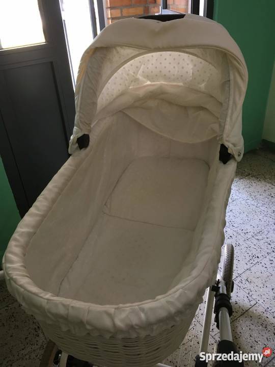 Wózek głęboki z wiklinowym koszem Kostrzyn sprzedam