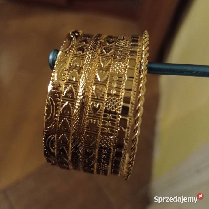 Zestaw bransoletek siedem sztuk Ozdoby Szprotawa sprzedam