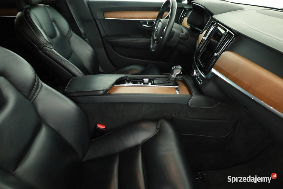 Volvo V90 D3