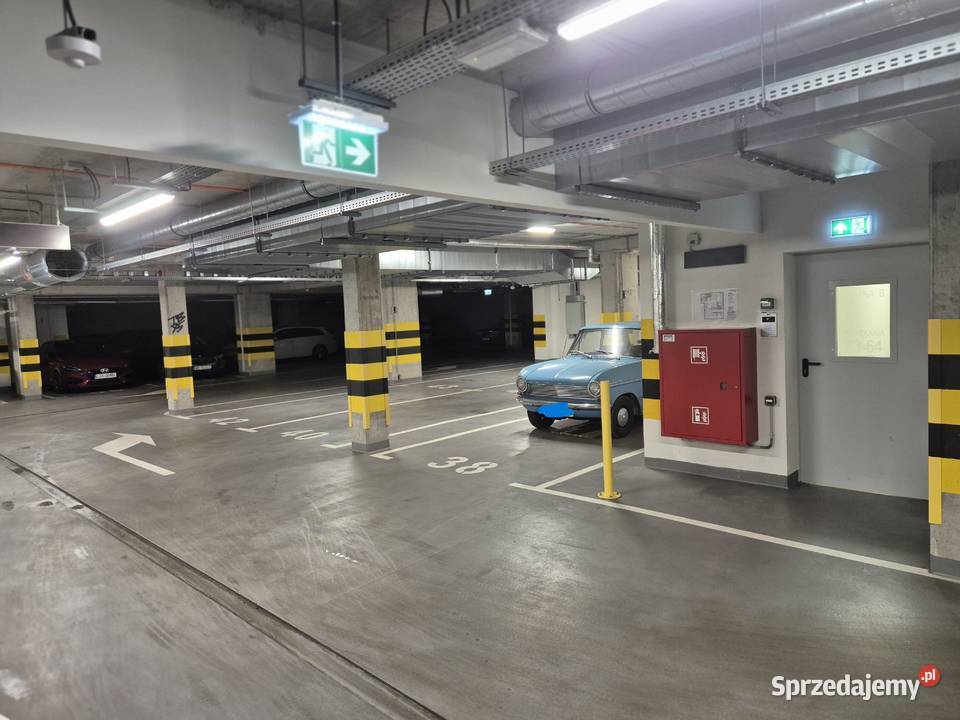 Mam garaż 2stanowiskowy rodzinny do wynajęcia sprzedam