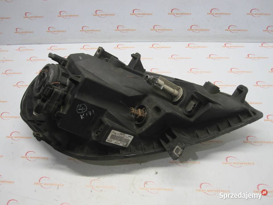 RENAULT TRAFIC II LIFT 08r lampa prawa przód Kielce