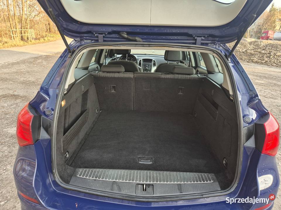 Opel Astra J 17d 110 6 biegów Salon Zadbana Kombi sprzedam