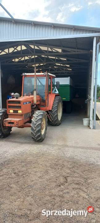 Ciągnik rolniczy renault Bukowiec