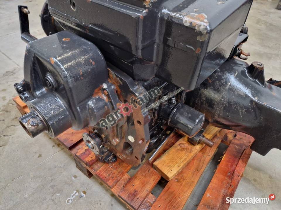 Tylny most Valtra Valmet 700 Byków