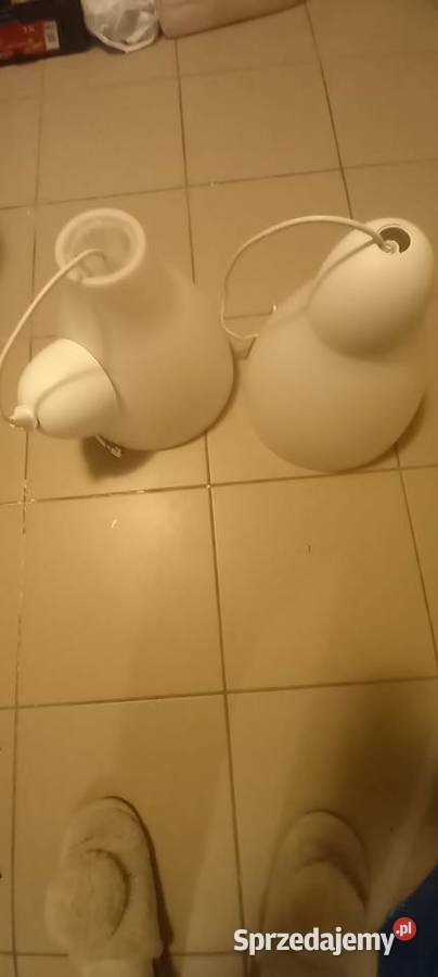 Sprzedam dwa żyrandole plastikowe firmy Ikea sprzedam