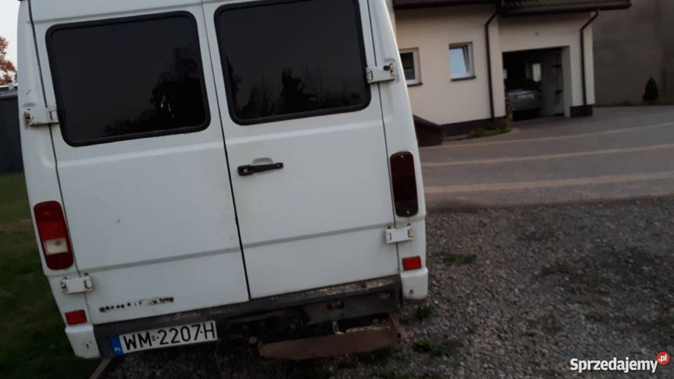 MercedesBenz 210D Kaczka NOWY SILNIK 29D Blaszak 1km Wola Paprotnia