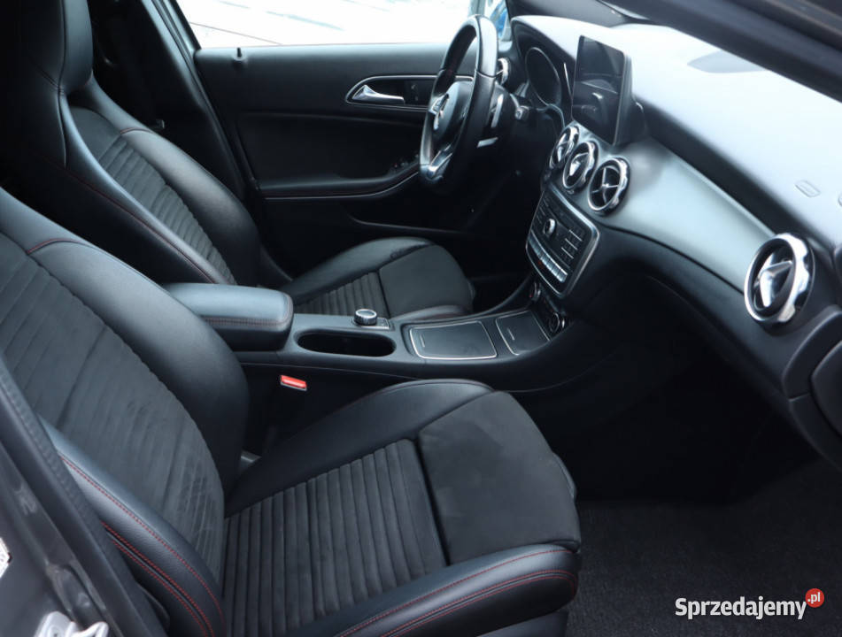 Mercedes GLA GLA 220 4MATIC wielofunkcyjna kierownica mazowieckie Piaseczno