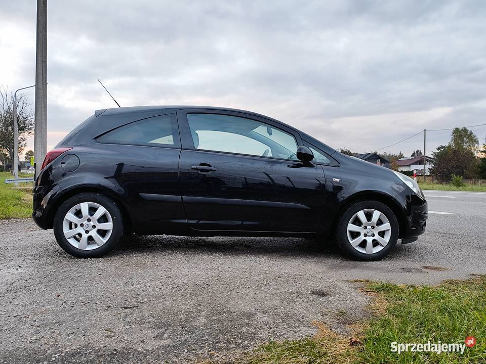 Opel Corsa 14100 2010 r z Niemiec Opłacony ABS Królewiec sprzedam