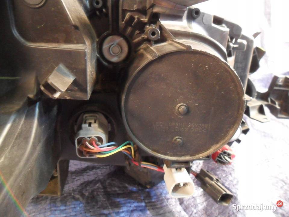 Mitsubishi Eclipse Cross reflektor prawy przedni wielkopolskie Nowy Tomyśl