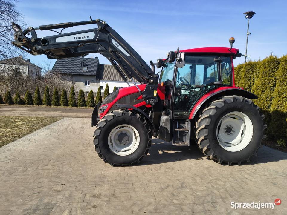 Valtra A134 z ładowaczem Grabów Szlachecki