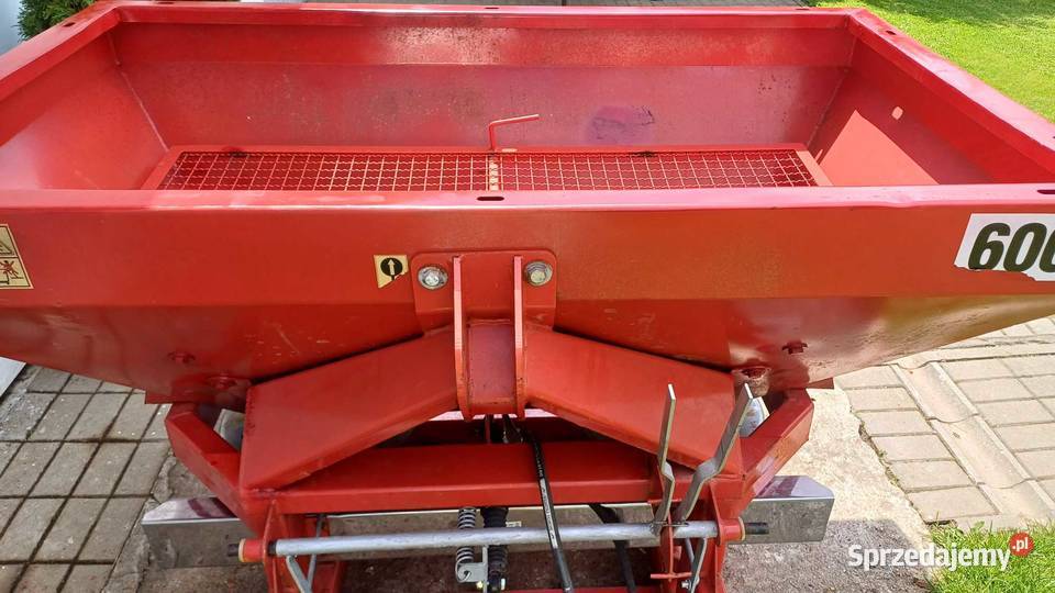 Rozsiewacz nawozów TYTAN Albigowa sprzedam