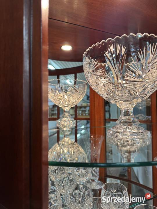 Półokrągła przeszklona mała witryna ze szklanymi Dom i Ogród warmińsko-mazurskie