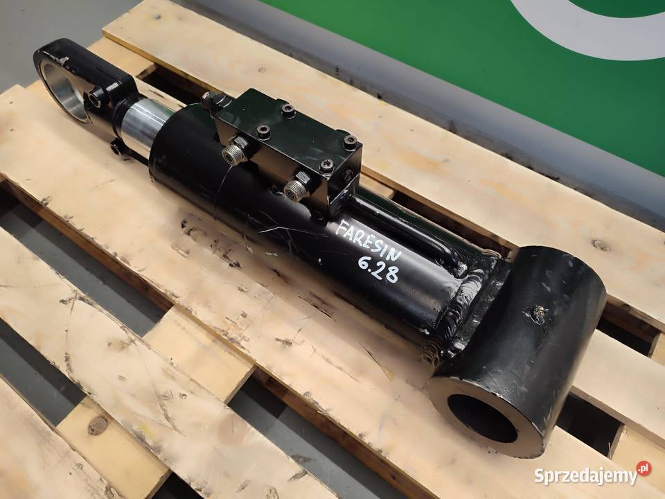 Siłownik hydrauliczny kompensacji poziomowania Wilkowo