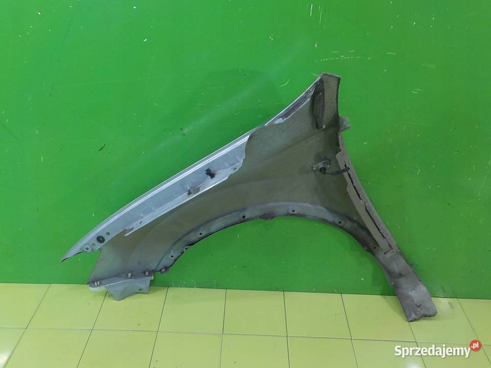 NISSAN QASHQAI J10 I LIFT 0913r 5D blotnik prawy