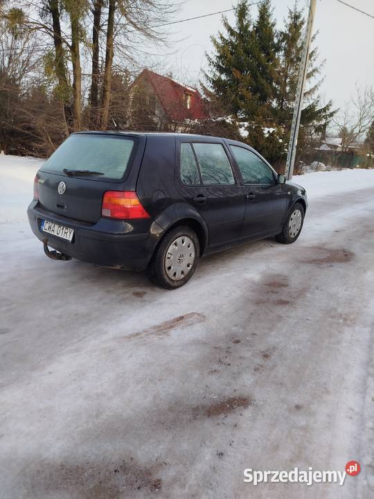 Golf 4 14 benzyna sprzedam