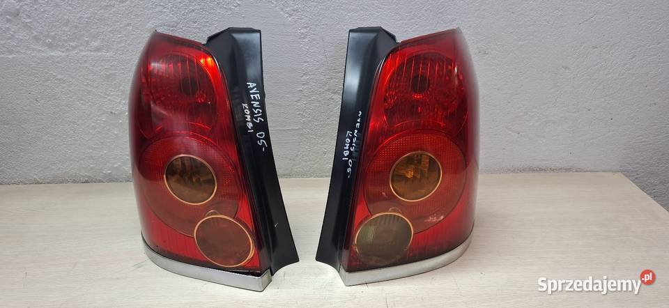Lampa Tył Toyota Avensis T25 Sandomierz
