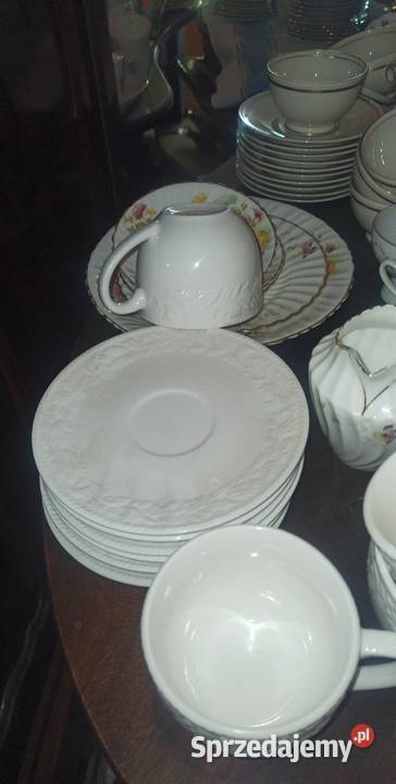 Filiżanka z grubej białej porcelany Z reliefami pomorskie Gdańsk