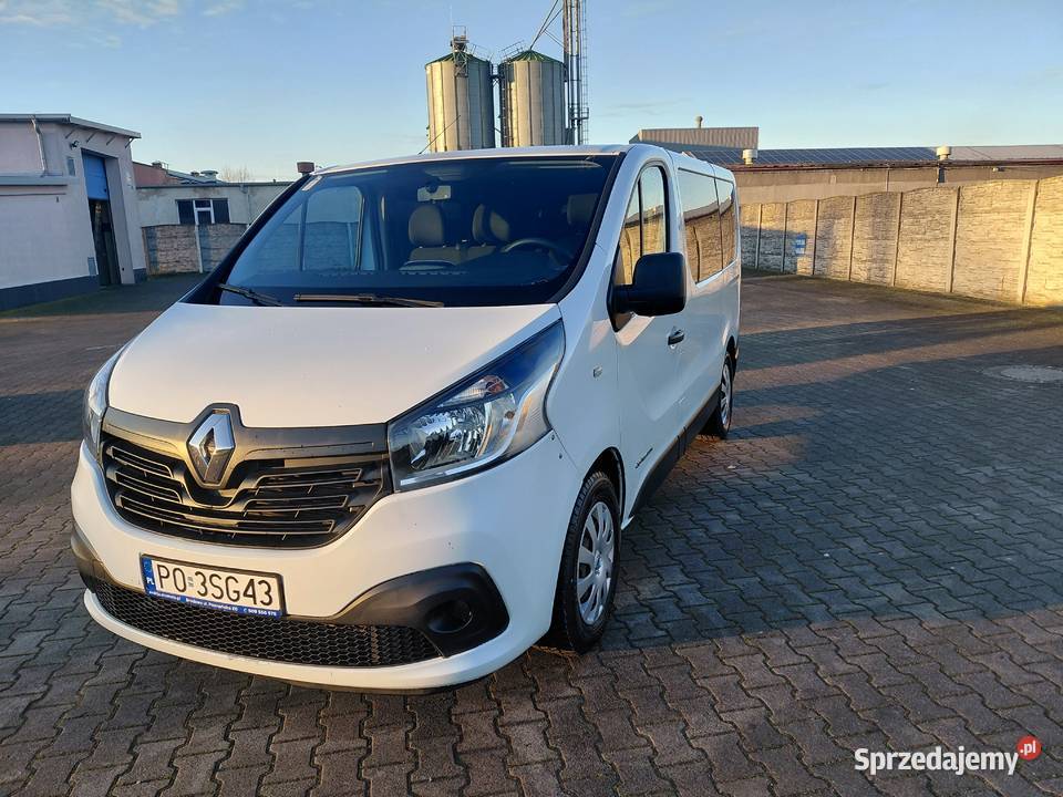 Renault Trafic 9 osobowy elektryczne lusterka Trafic Gozdowo sprzedam