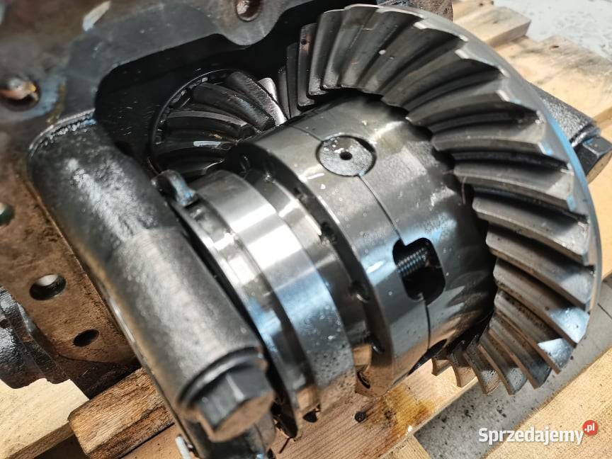 Dyferencjał Weidemann T 6027 12X32 Carraro 2616 Wilkowo