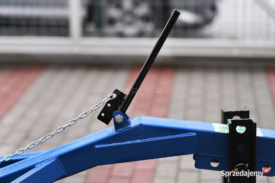 Ładowacz na tylny TUZ ciągnika 4FARMER