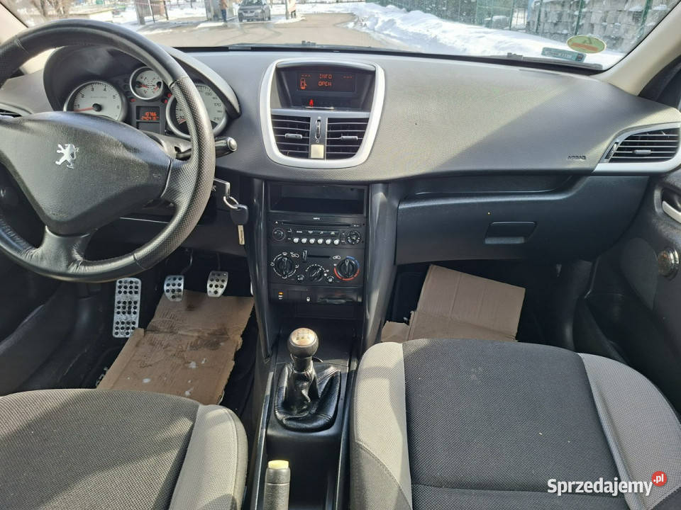 Peugeot 207 14 benzyna klimatyzacja ważne opłaty lubelskie Jacków