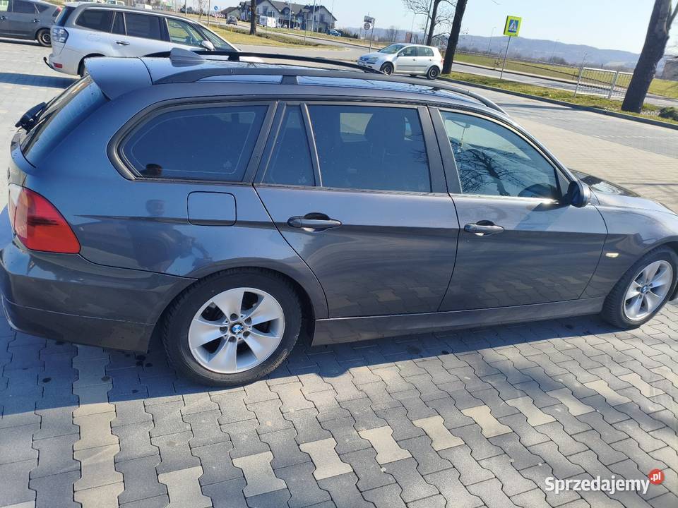 BMW E91 318i panoramiczny dach 2008 r Gdów