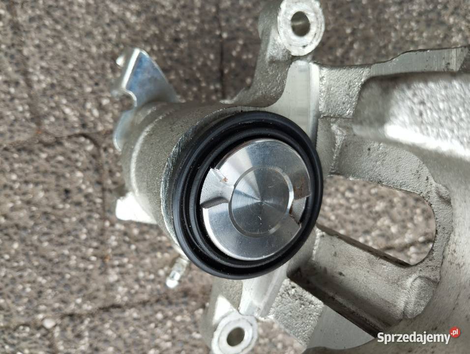 Zacisk hamulcowy Volvo V40 S40 prawy tył 38mm osobowe śląskie Kamieniec sprzedam