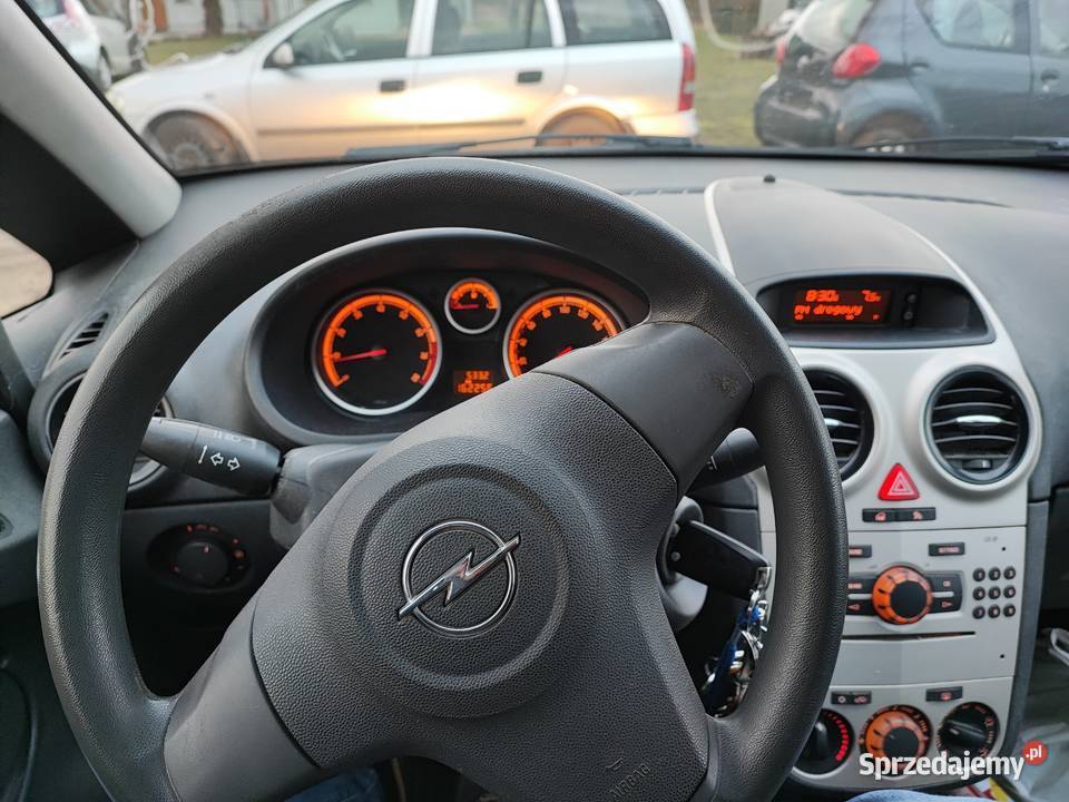Opel corsa D 160 klima opony 90 2 piloty 60KM
