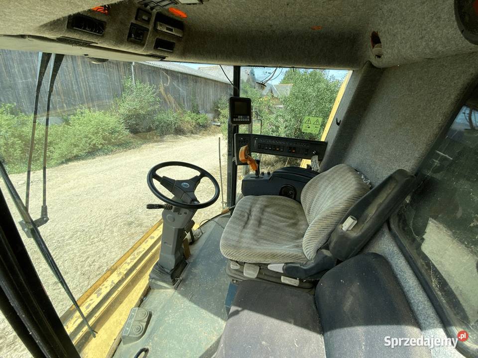 Kombajn Holland TX66 lubelskie Żabno