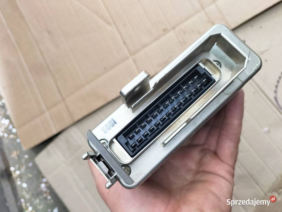 AUDI 80B3 GOLF 71816762 893907383B 0285007061 osobowe