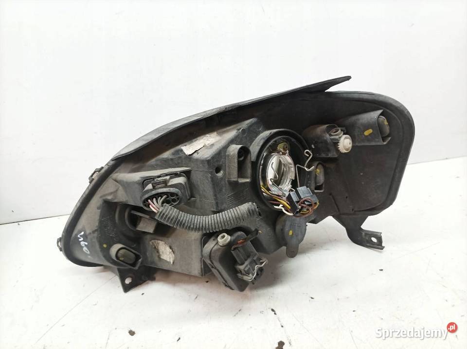 LAMPA PRZÓD PRAWA EU VW Volkswagen Fox I Rok produkcji 2005 Lampy przednie