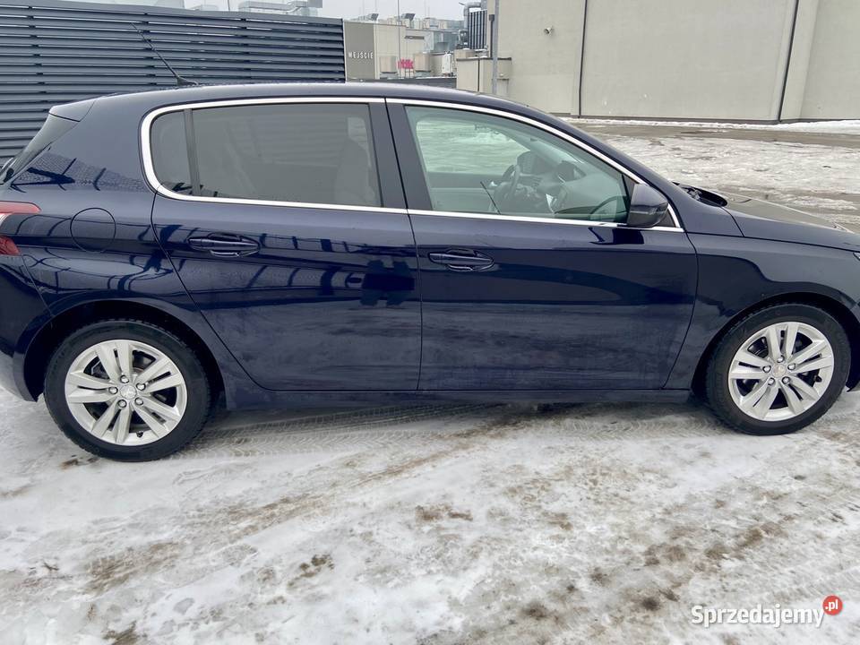 Peugeot 308 t9 jasny środek dobrze utrzymany