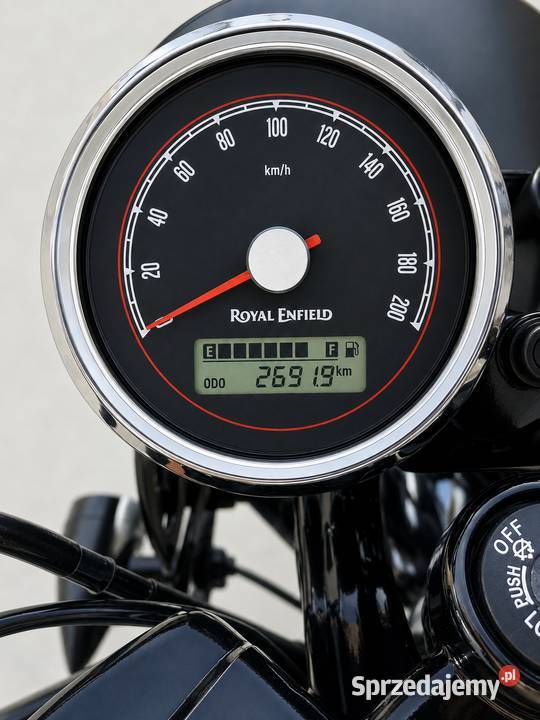Royal Enfield Continental GT 650 Twin 2021 2692 naked Śrem