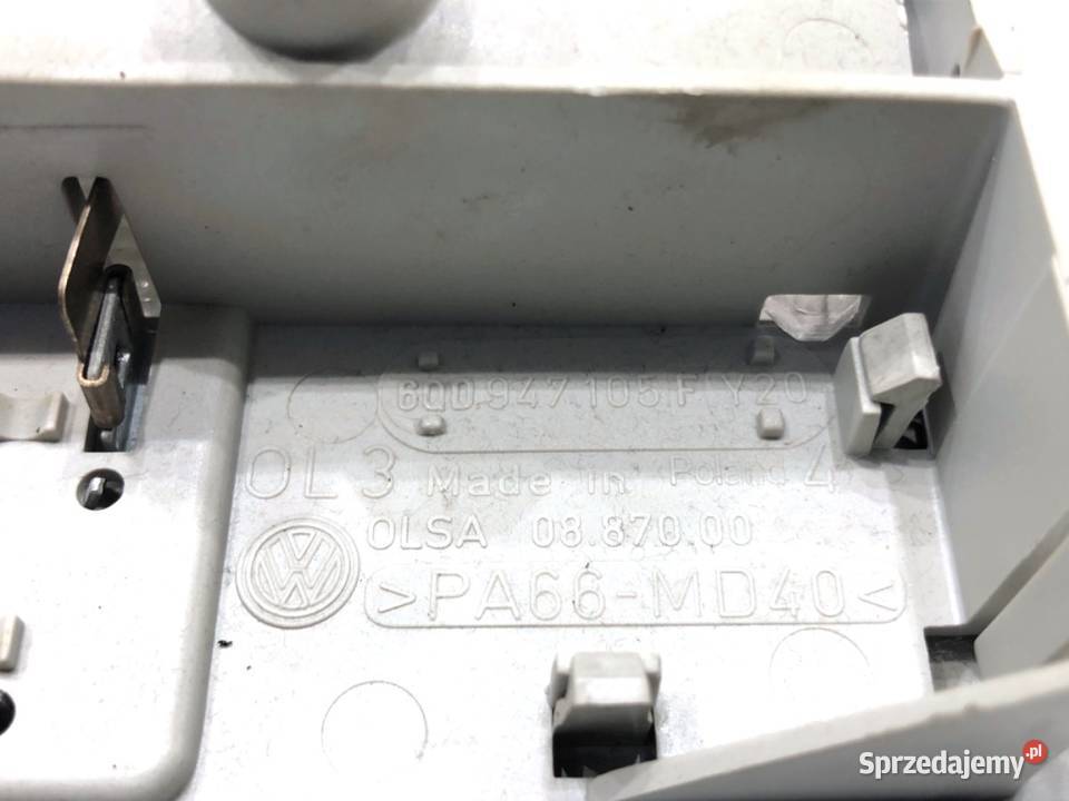 LAMPA SUFITOWA VW POLO V 6Q0947105F Hatchback Pozostałe sprzedam