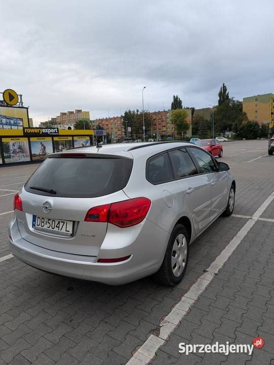 Opel Astra J 2011 13 CDTI nieuszkodzony Astra dolnośląskie Wałbrzych