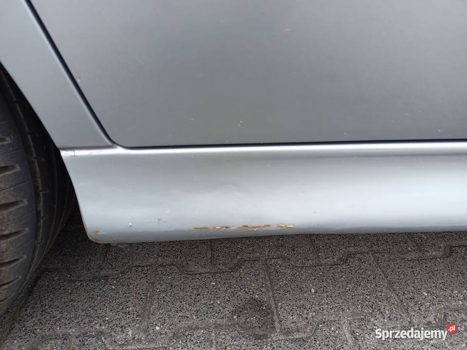 BMW E39 20 Benzyna 150 1999r Kombi Koło sprzedam