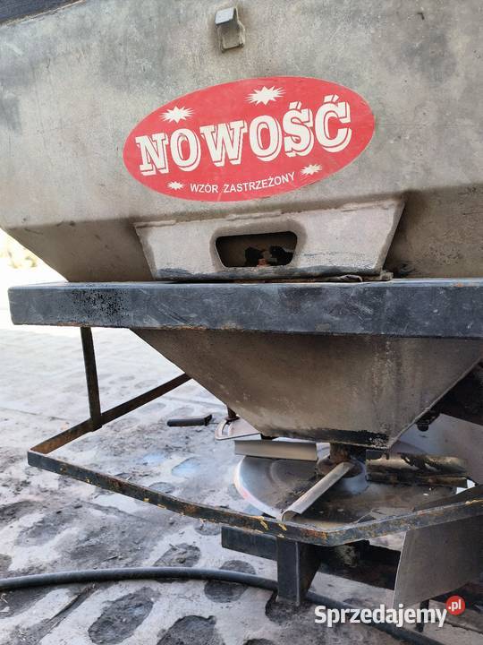Rozsiewacz nawozów dwutalerzowy
