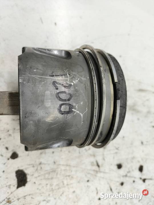 TŁOK KORBOWÓD 9677840380 20 TDCI Ford Focus Mk3 Rok produkcji 2012 Blok silnika świętokrzyskie sprzedam