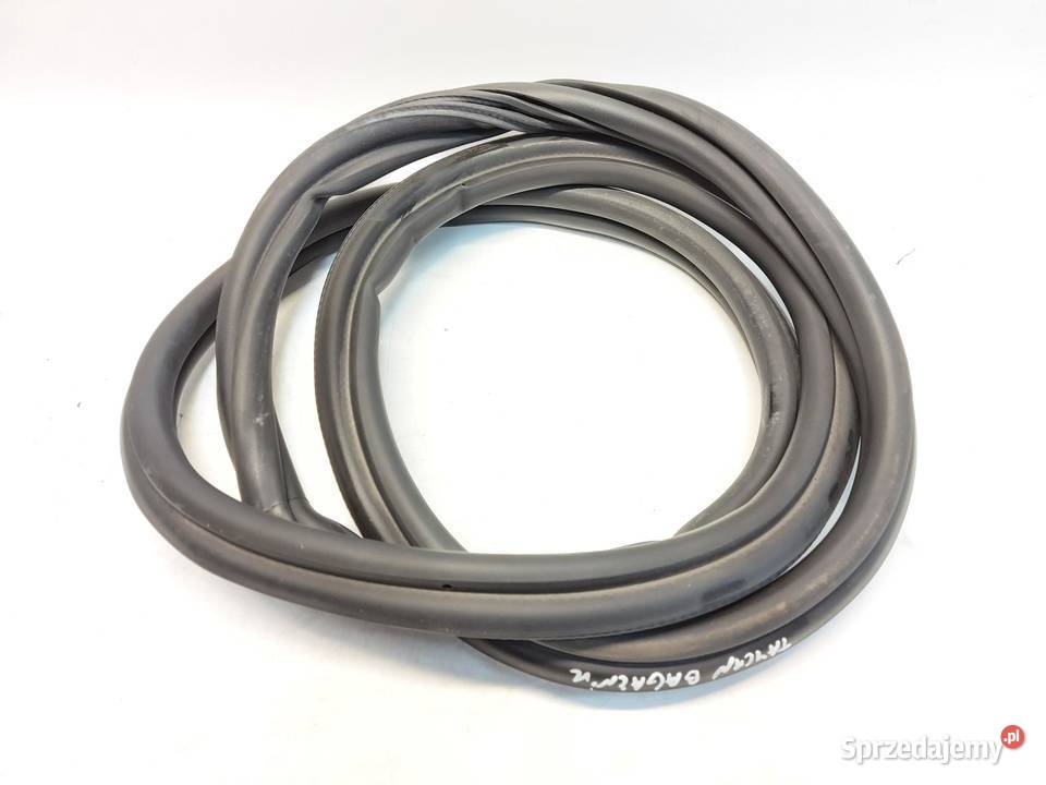 Porsche Taycan GTS 9J1 2023r Uszczelka klapy