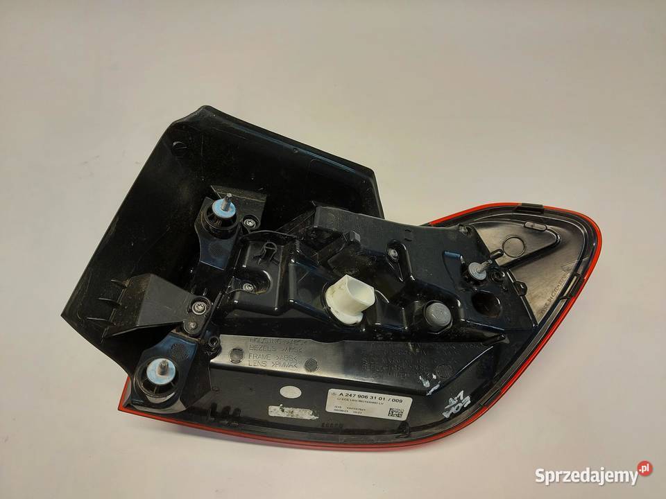 Mercedes EQA 250 W243 LAMPA LEWY TYŁ TYLNA