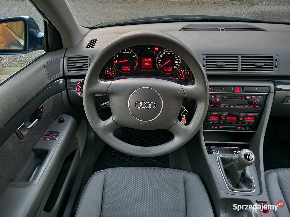 Audi A4 B6 20 benzyna Bez korozji 2 komplety kół wspomaganie kierownicy Rzeszów