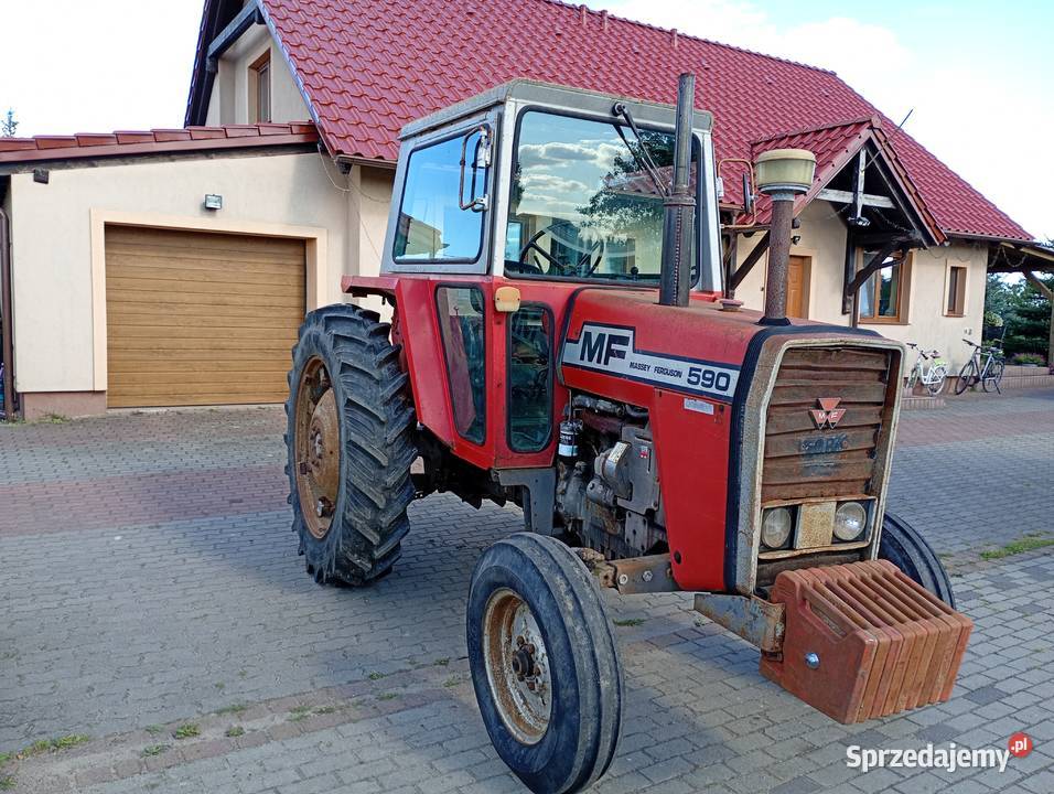 Ciągnik rolniczy Massey Ferguson 590 sprowadzony