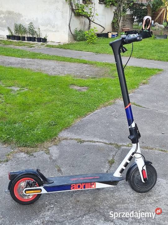 Mam na sprzedaż hulajnogę elektryczną Aprilia podkarpackie Bajdy