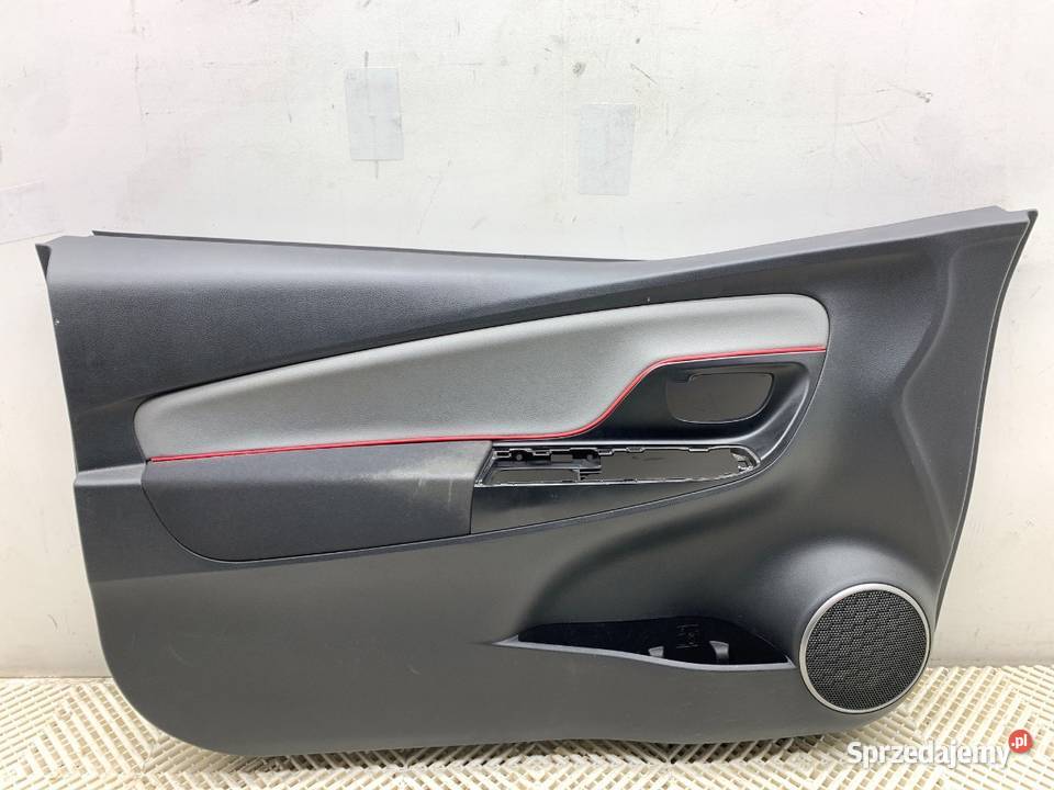BOCZEK DRZWI LEWY PRZÓD TOYOTA YARIS III