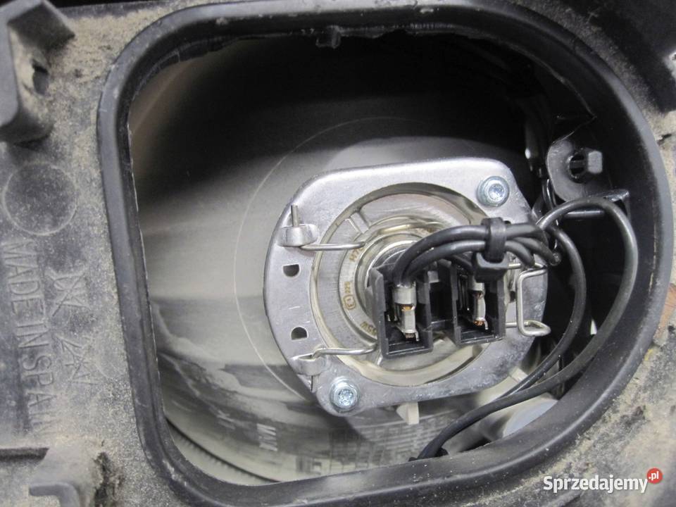 BMW E90 LIFT 10r lampa prawa przód ANGLIK Kielce