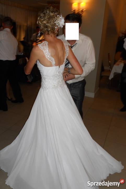 Suknia ślubna bez rękawa